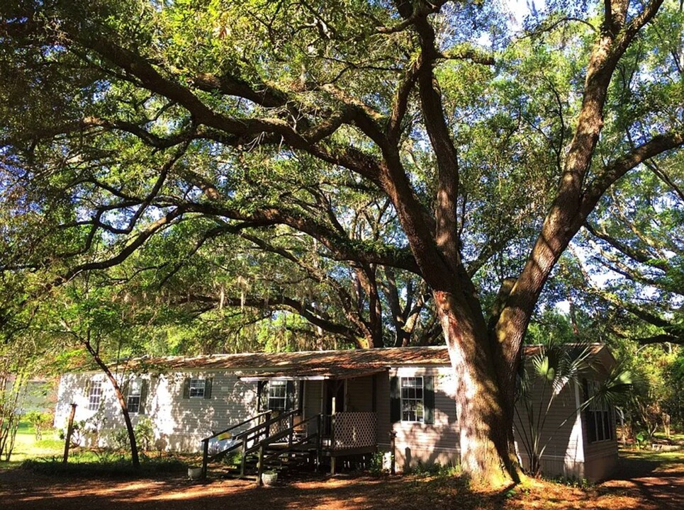 7424 135th Cir in Live Oak, FL - Building Photo