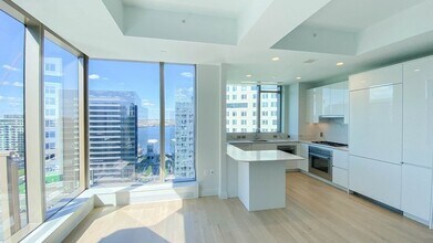 133 Seaport Blvd in Boston, MA - Building Photo - Building Photo