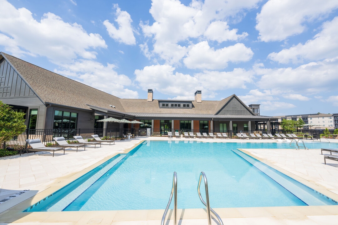 Woodside at Seven Pines in Jacksonville, FL - Foto de edificio