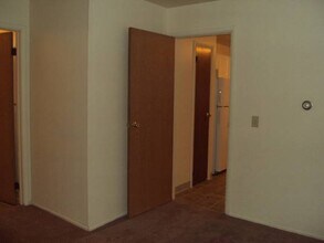 1300 Ponce de Leon-Unit -7 in Coral Gables, FL - Building Photo - Building Photo