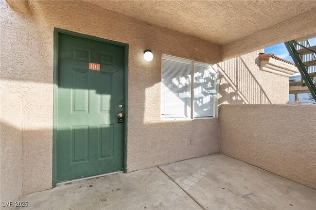 2200 Benmore St in Las Vegas, NV - Building Photo - Building Photo