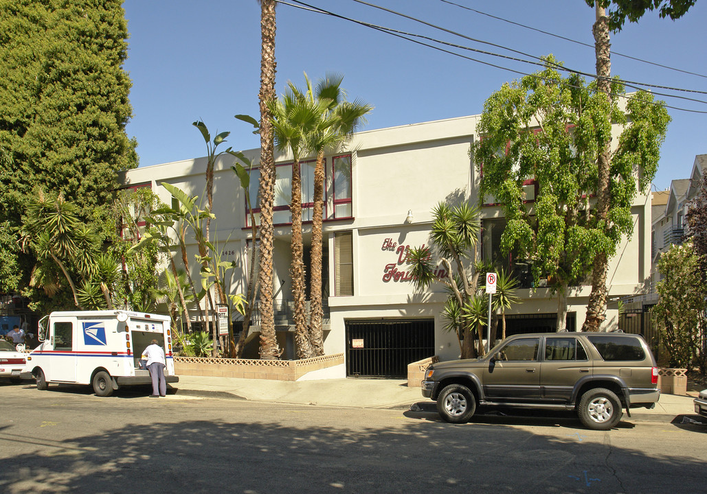 The Vista Fountains in Los Angeles, CA - Building Photo