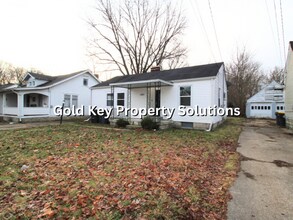 1221 E 10th St in Anderson, IN - Building Photo - Building Photo