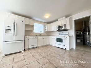 5614 Kathleen Dr in Chilliwack, BC - Building Photo - Building Photo