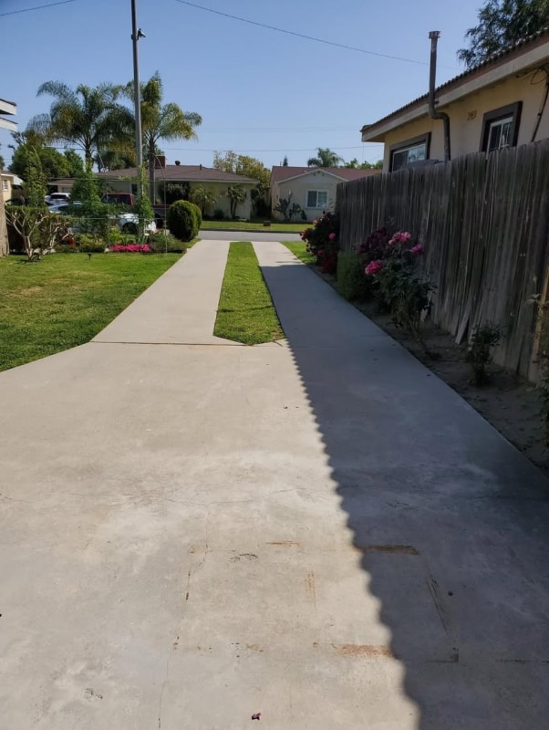 9215 Nichols St in Bellflower, CA - Building Photo - Building Photo