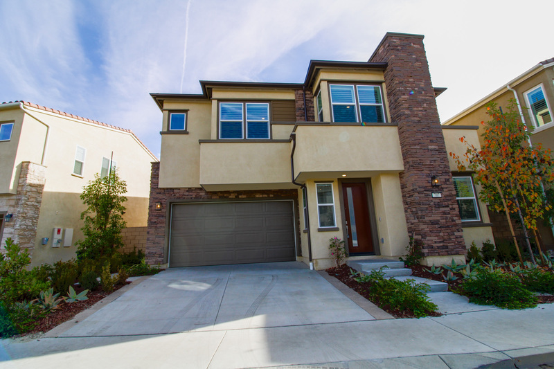 707 Pelion in Lake Forest, CA - Foto de edificio