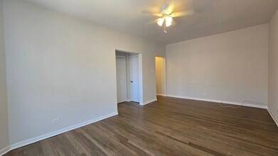 7722 N Marshfield Ave, Unit 3C in Chicago, IL - Foto de edificio - Building Photo