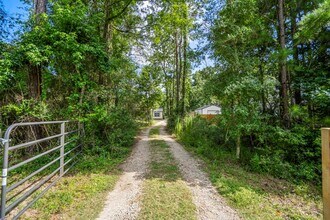 11419 Leonidas Horton Rd in Conroe, TX - Building Photo - Building Photo