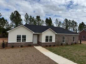 838 Lockett Station Rd in Albany, GA - Building Photo