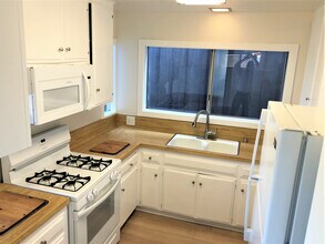 6315 Vista Del Mar, Unit 6315 in Playa Del Rey, CA - Foto de edificio - Building Photo