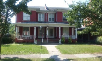 808 Allegheny St, Unit 808 Allegheny St 2FL in Hollidaysburg, PA - Building Photo
