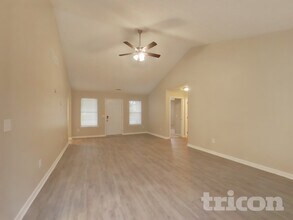 3710 Michaels Creek Way in Loganville, GA - Foto de edificio - Building Photo