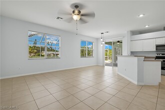 9300 Palm Island Cir in North Fort Myers, FL - Building Photo - Building Photo