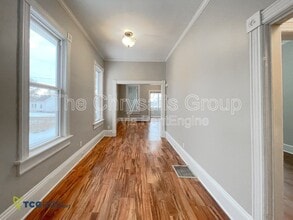 111 W Moore St in Ottawa, IL - Building Photo - Building Photo