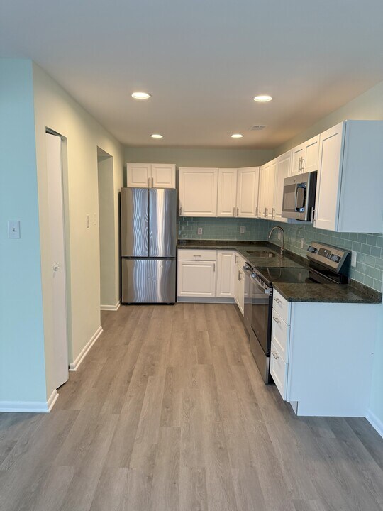 18625 Sage Way in Germantown, MD - Building Photo