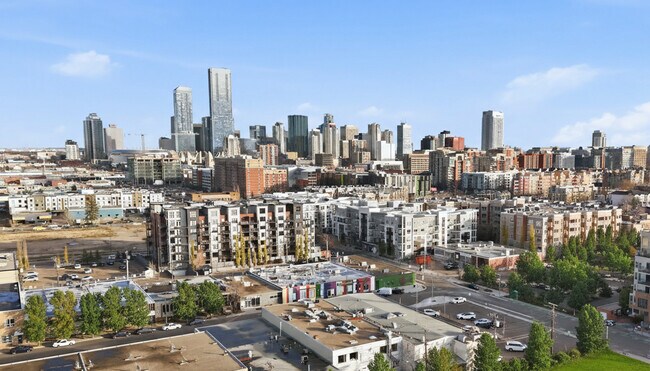 Village on 105th in Edmonton, AB - Building Photo - Building Photo