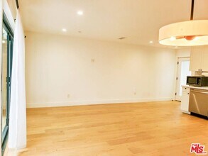 11221 Hannum Ave in Culver City, CA - Building Photo - Building Photo