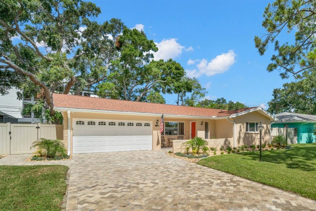 7940 3rd St N in St. Petersburg, FL - Building Photo