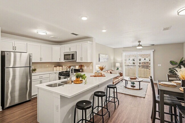 The Grove Apartment Homes in Lincoln, NE - Building Photo - Building Photo