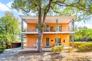 1304 Kirkwood Rd in Austin, TX - Building Photo