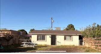 1522 E 9th St in Douglas, AZ - Building Photo