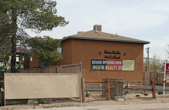 915 S 4th Ave in Tucson, AZ - Foto de edificio - Building Photo