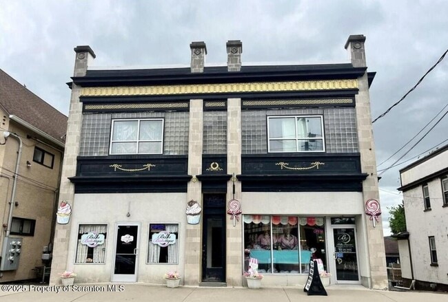 property at 512 S Main St