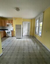 84 Walker St in Newton, MA - Building Photo - Building Photo