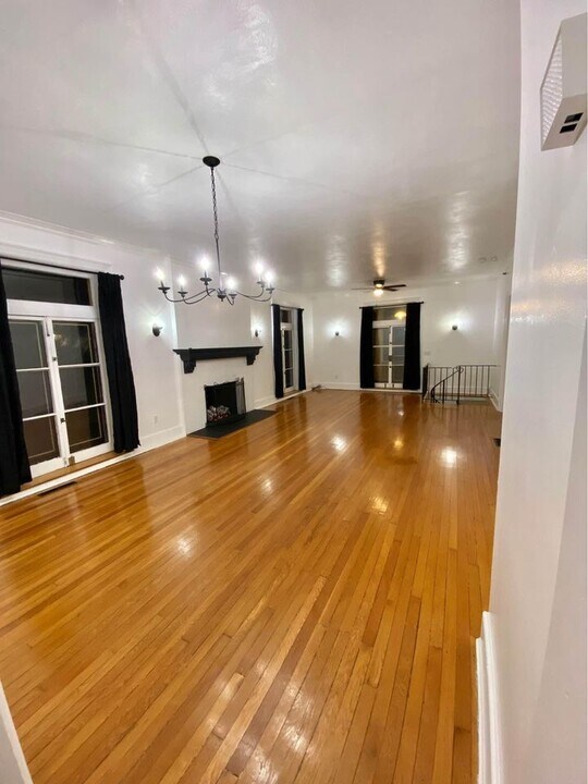 157 Dewitt St, Unit 2 in Syracuse, NY - Building Photo