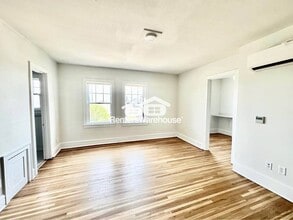 2305 Grand Ave in Des Moines, IA - Building Photo - Building Photo