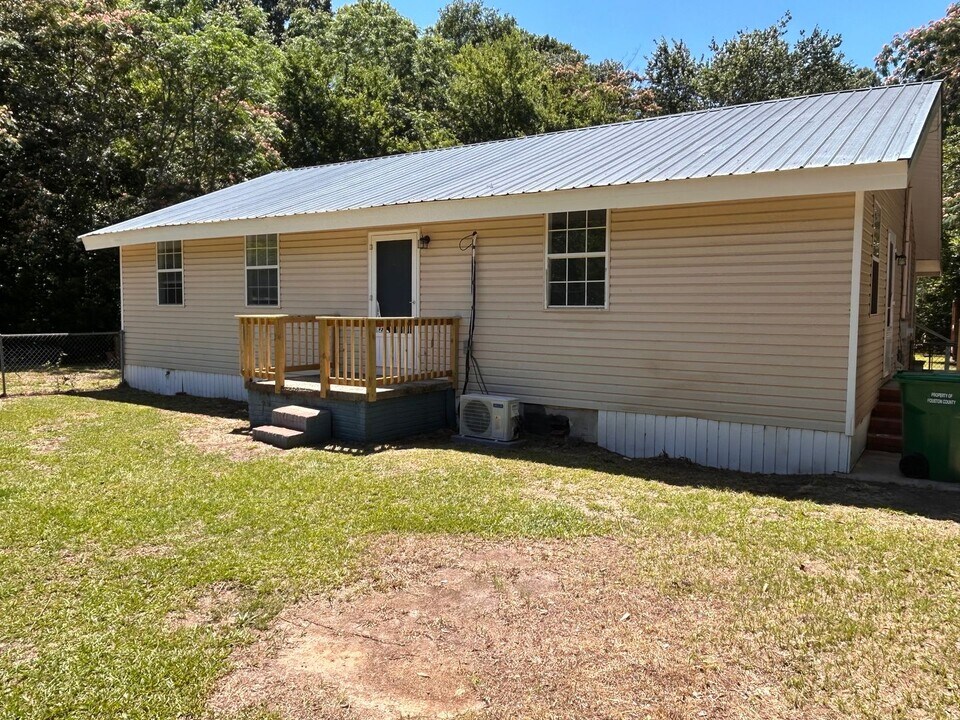 803 East Side Dr in Warner Robins, GA - Foto de edificio