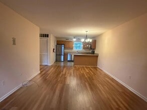 551 London Court II, Unit 551 in Egg Harbor Township, NJ - Foto de edificio - Building Photo