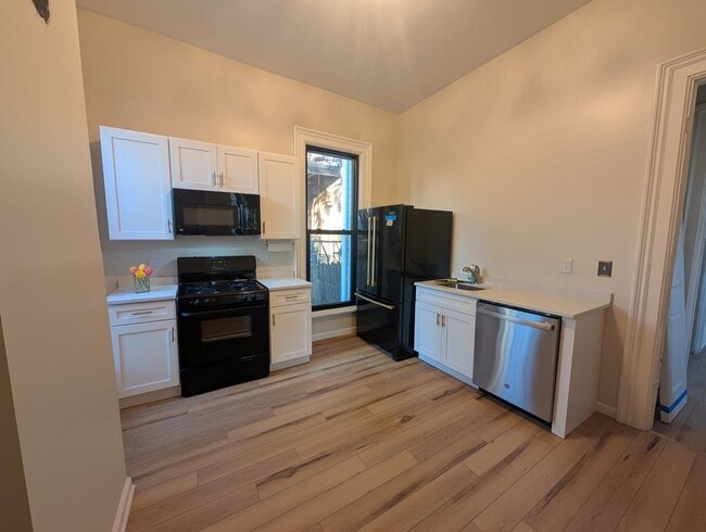 244 Virginia St in Buffalo, NY - Building Photo - Building Photo