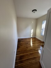 2572 Massachusetts Ave, Unit 2 in Cambridge, MA - Building Photo - Building Photo
