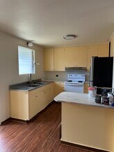 373 Waiale Rd in Wailuku, HI - Foto de edificio - Building Photo