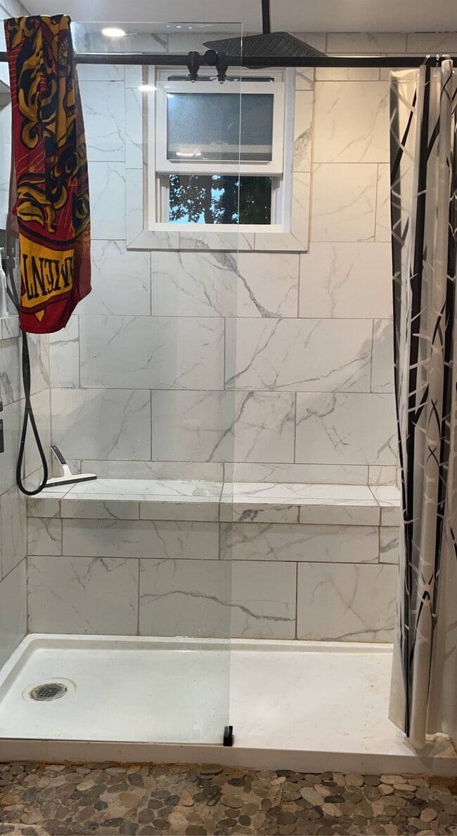 22 North St in Camillus, NY - Foto de edificio - Building Photo