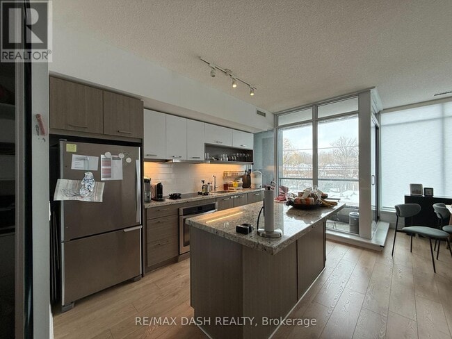 170 Chiltern Hill Rd in Toronto, ON - Building Photo - Building Photo