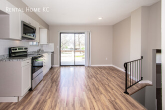 1420 E Haven Ln in Olathe, KS - Building Photo - Building Photo
