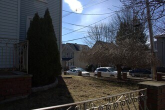 108 Cross St, Unit 1FRT in Somerville, MA - Building Photo - Building Photo