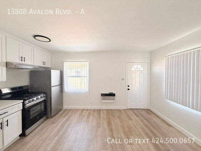 13808 Avalon Blvd in Los Angeles, CA - Building Photo - Building Photo