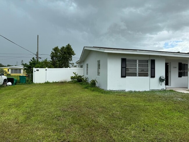 22189 Laramore Ave in Port Charlotte, FL - Building Photo - Building Photo