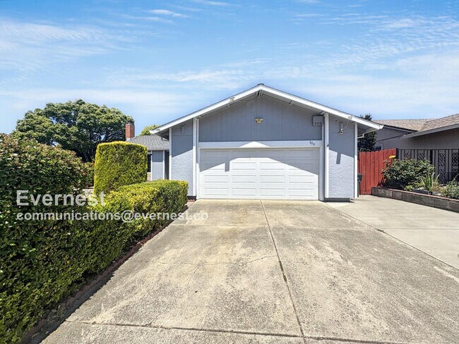 300 Hannigan Wy in Vallejo, CA - Building Photo - Building Photo