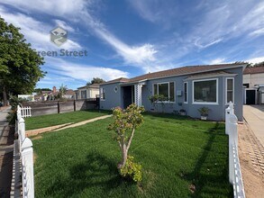 1719 Oliver Ave in San Diego, CA - Building Photo - Building Photo