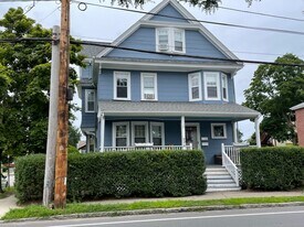 279 E Squantum St, Unit 1 in Quincy, MA - Building Photo