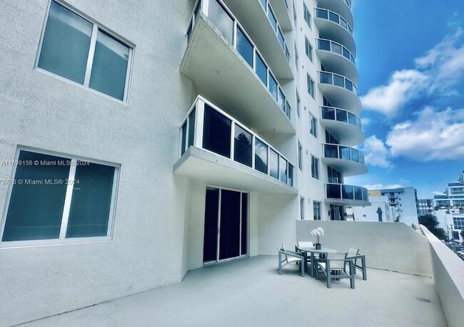 601 NE 23rd St, Unit 507 in Miami, FL - Building Photo - Building Photo