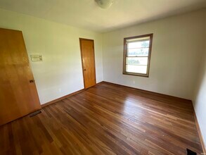 851 E Franklin St in Spencer, IN - Building Photo - Building Photo