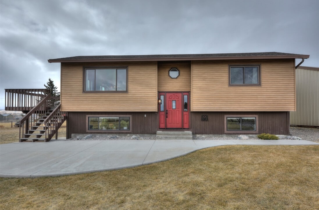 845 Terrence Rd in Helena, MT - Building Photo