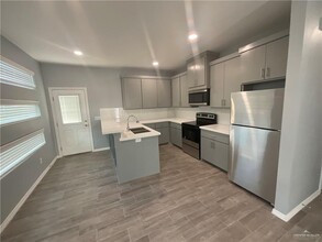 12706 N 33rd Ln-Unit -3 in McAllen, TX - Building Photo - Building Photo