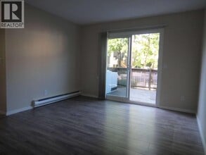 315 Highland Way in Port Moody, BC - Building Photo - Building Photo