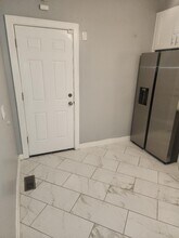 4846 W Haddon Ave, Unit 1st FL in Chicago, IL - Foto de edificio - Building Photo
